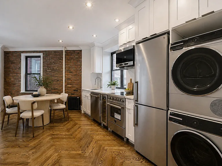 300 W 12th St #3D — Photo 5