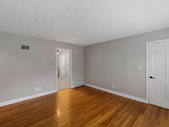 4th image of 3403 Howard St APT 15