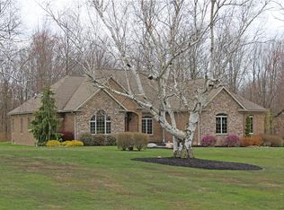 6473 Heidler Rd, Fairview, PA 16415