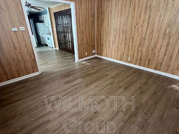 3rd image of 918 N Kealing Ave