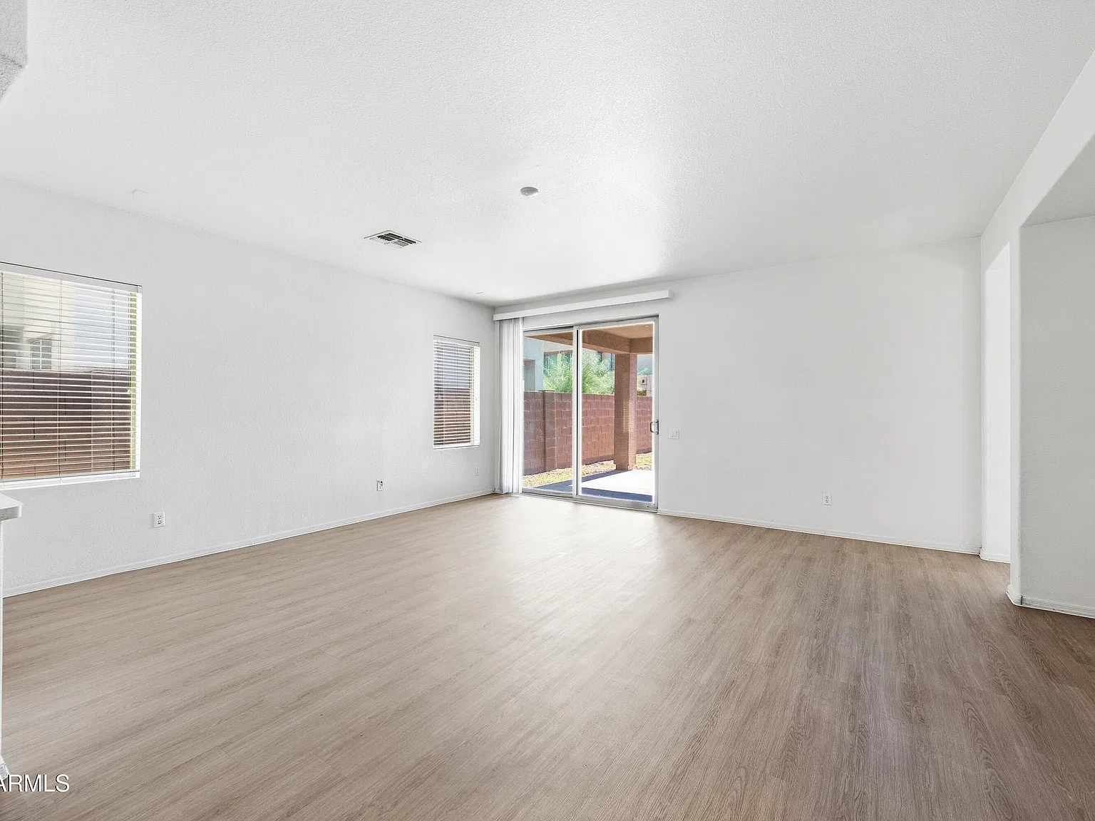 3 bed, 2.0 bath, 1568 sqft, $1,750 — Photo 4