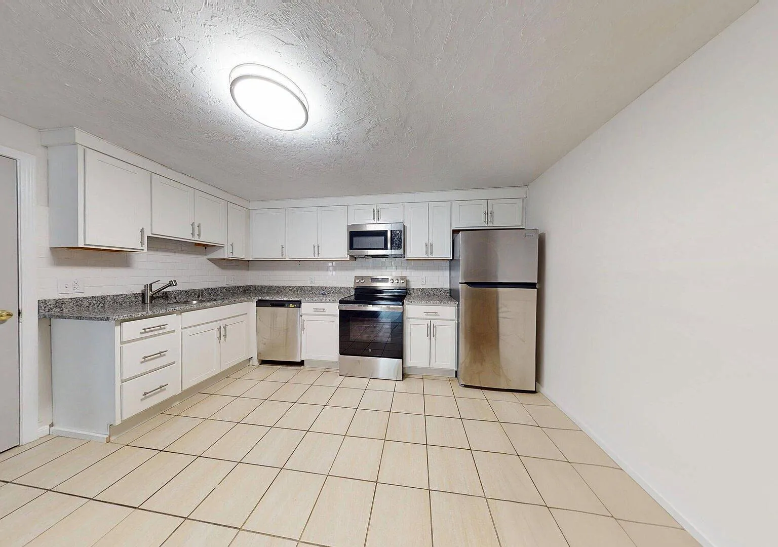 Stonebridge Apartments — Photo 2