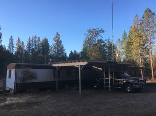 750 Laurel Rd, Cave Junction, OR 97523