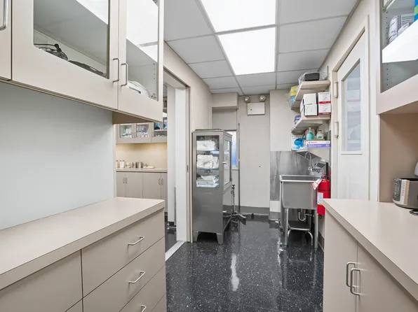 1010 5th Avenue image 20 of 23