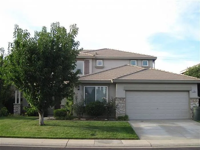 2296 Celtic Dr photo 1