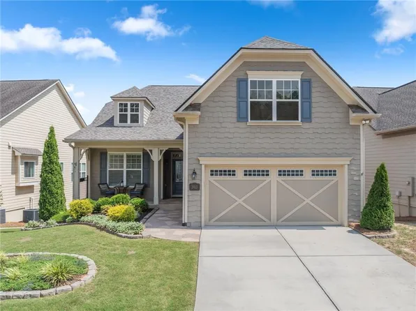 3913 Great Pine Dr, Gainesville, GA 30504