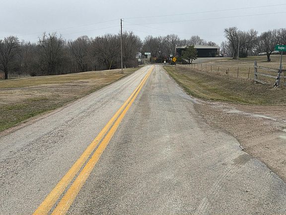 4th image of 4101 Graphic Arts Rd