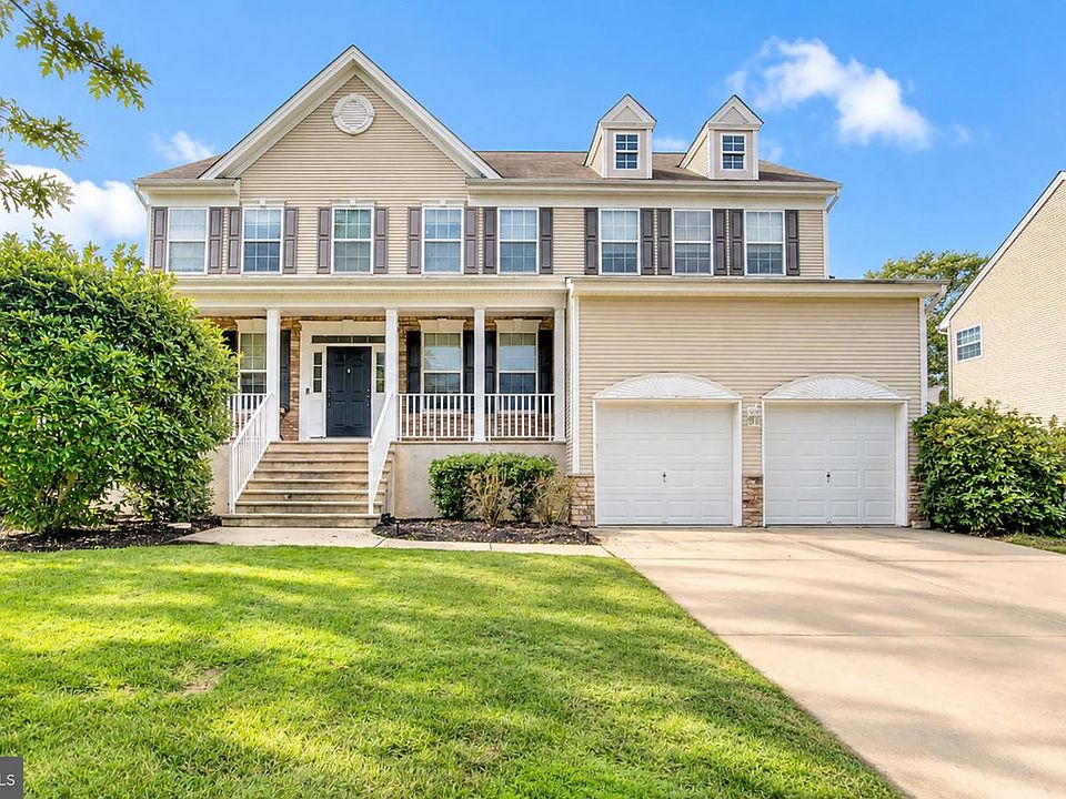 1st image of 213 Waterford Rd