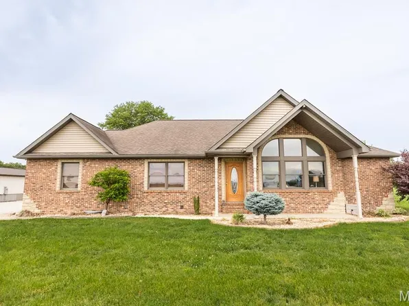 7045 Brickyard Rd, Mascoutah, IL 62258