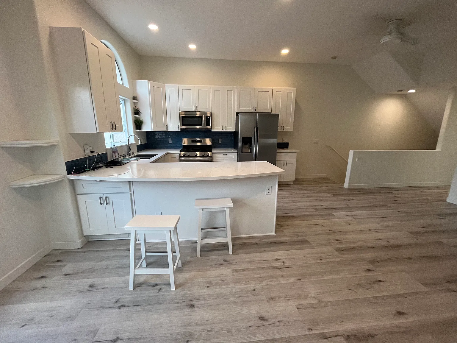 3 bed, 1697 sqft, $7,199 — Photo 3