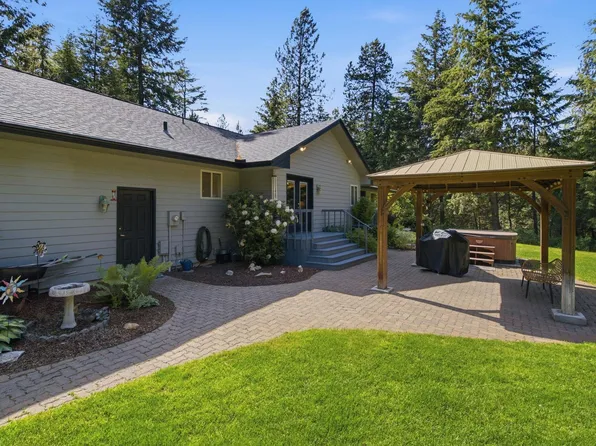 8818 N Ormond Ct, Newman Lake, WA 99025