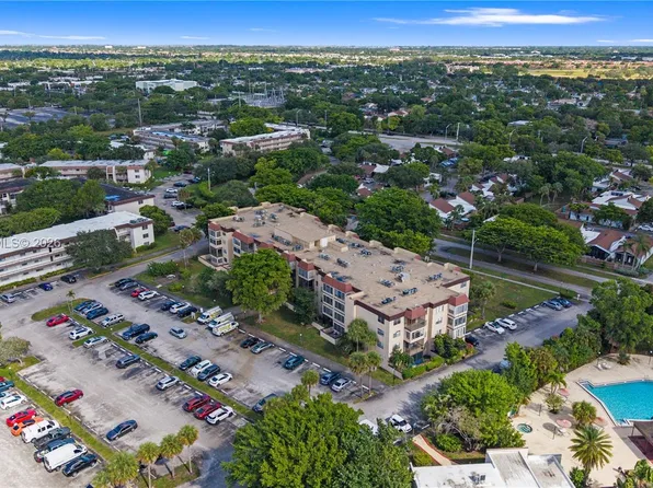 7300 NW 17th St APT 310, Fort Lauderdale, FL 33313