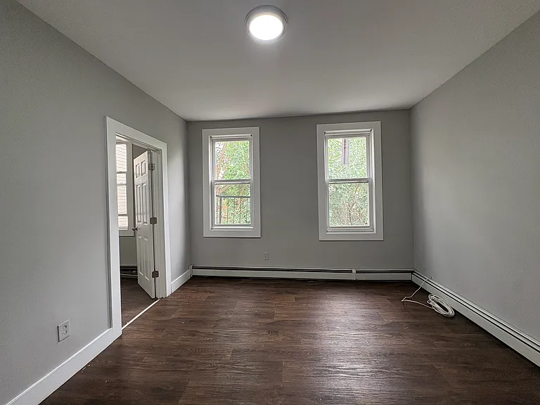 228 S 5th St #2A — Photo 4