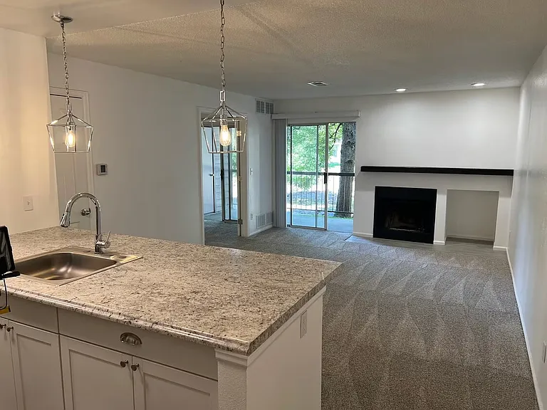 2575 S Syracuse Way #M103 — Photo 2
