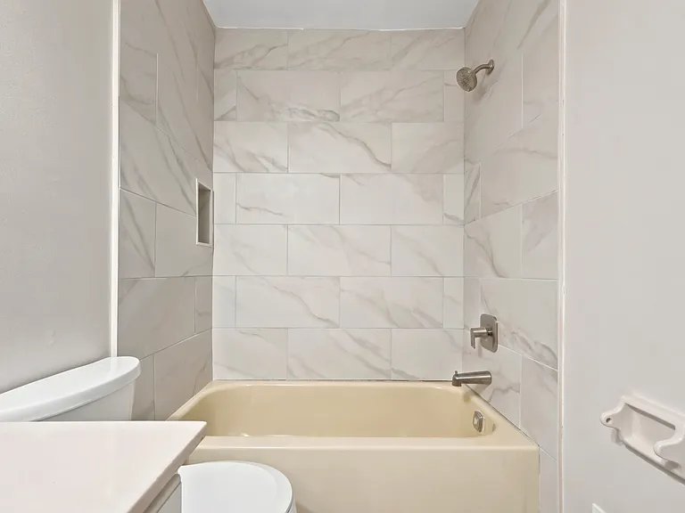 703 Porter Way W — Photo 22