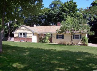 51 Quaker Path, Stony Brook, NY 11790