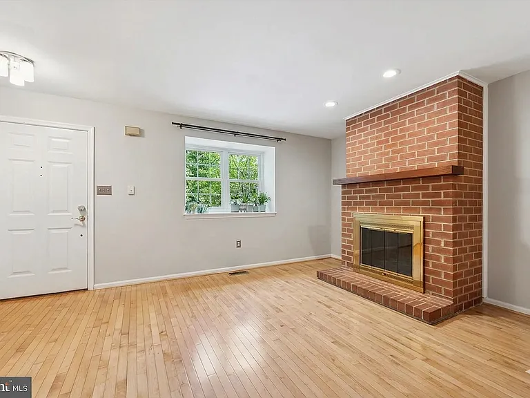 606 Coates Ln #1 — Photo 10