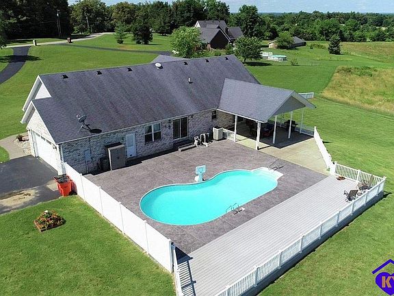 3rd image of 221 Glenwood Dr