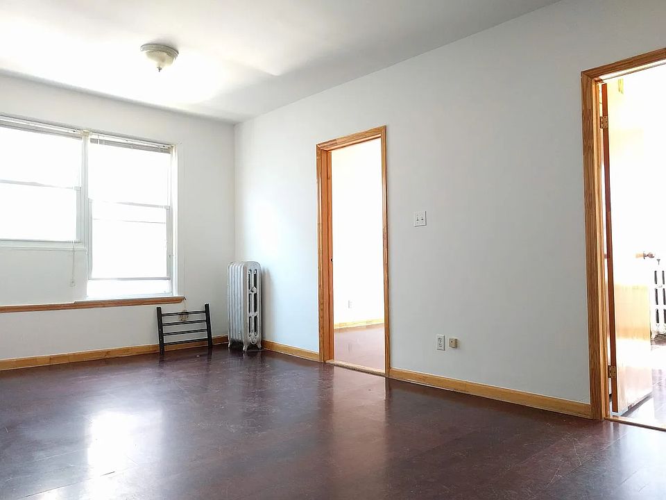 1st image of 1700 Benson Ave #2