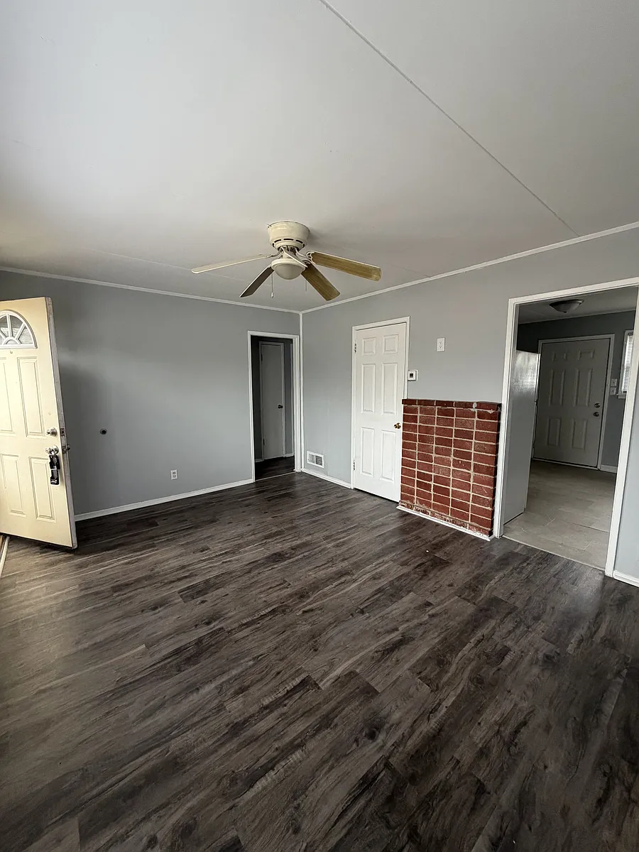Building Photo - 7410 Westchester Dr