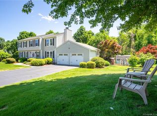 110 Spring Wood Ln, Bloomfield, CT 06002