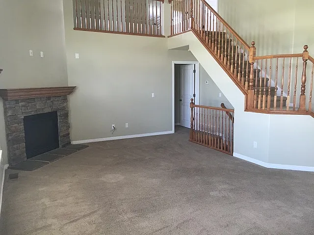 Beautiful Horse Property Home in West Haven for Rent — Photo 2