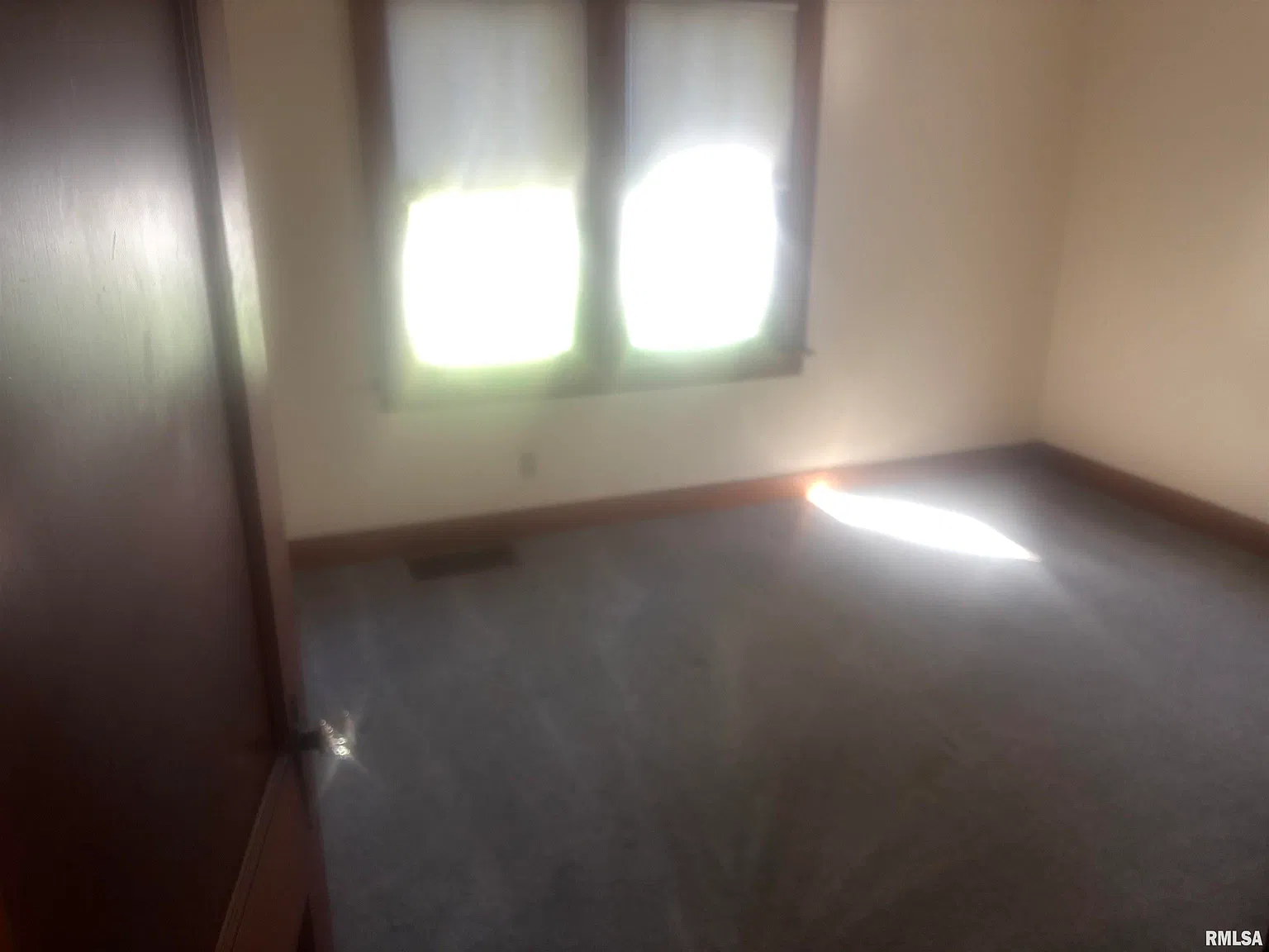 3 bed, 1.0 bath, 1200 sqft, $1,800 — Photo 4
