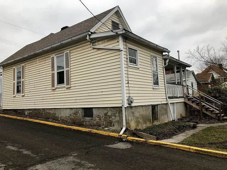 353 Green St — Photo 3