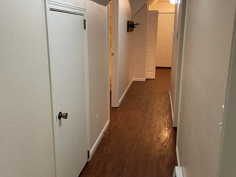 411 E Ermina Ave #B — Photo 8