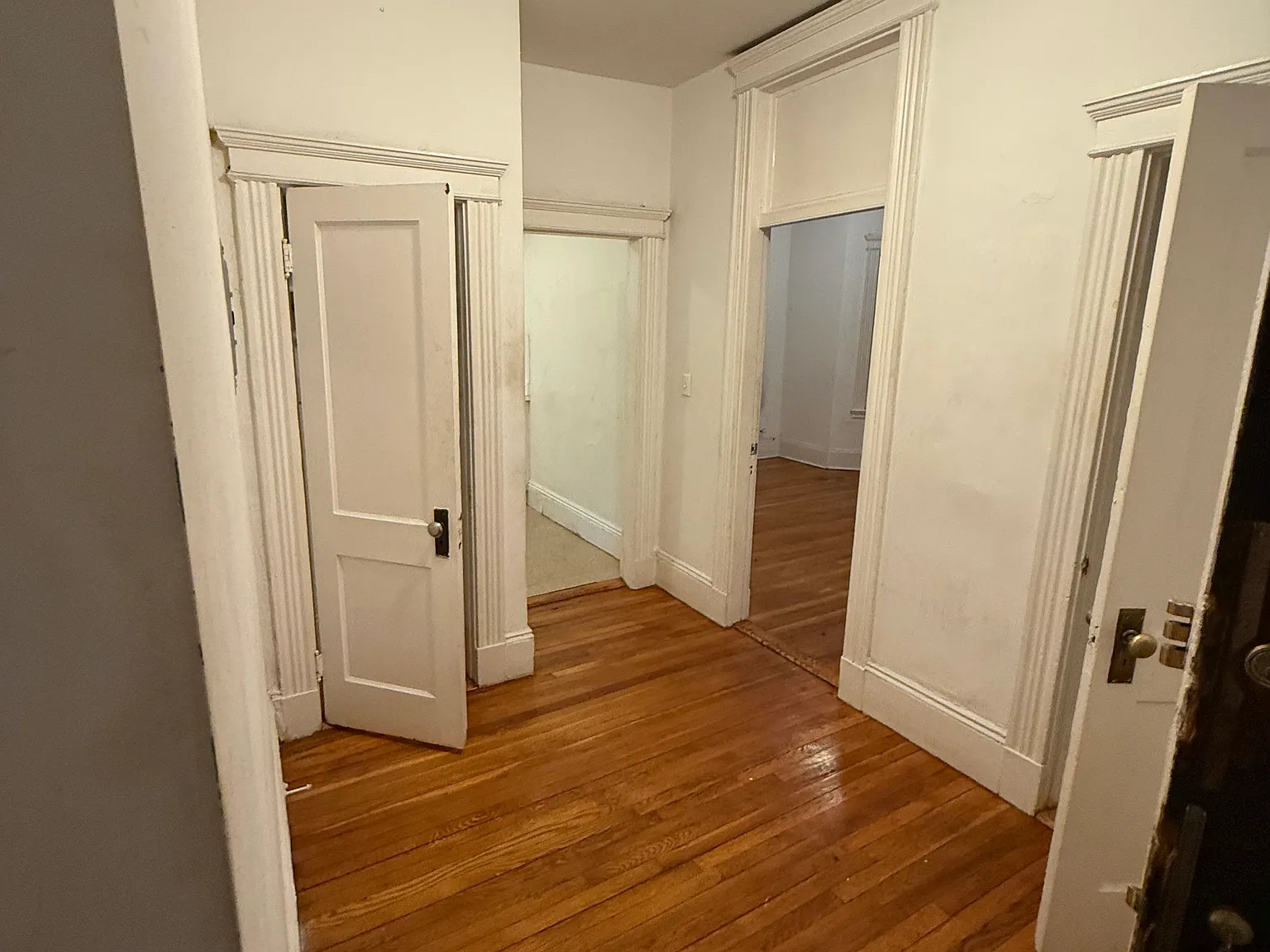 1 bed, $2,225 — Photo 4