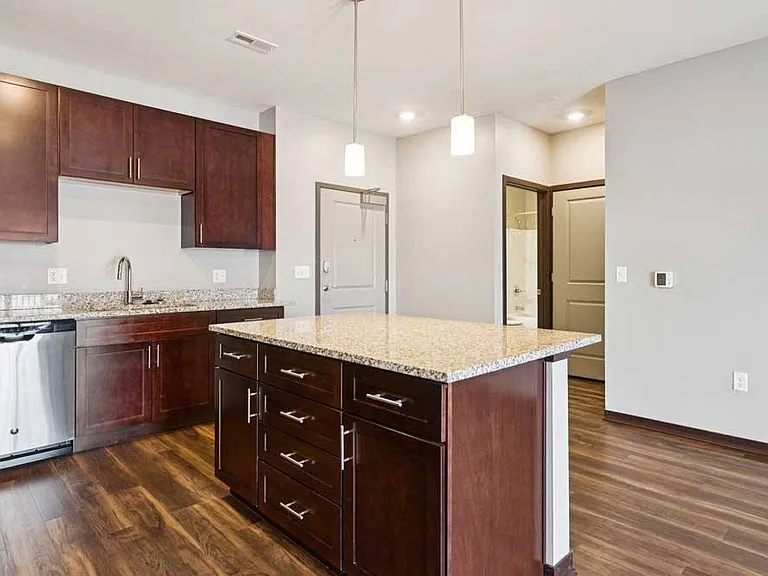 360 at Jordan West — Photo 167