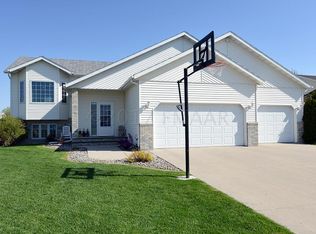 3337 43rd Ave S, Fargo, ND 58104