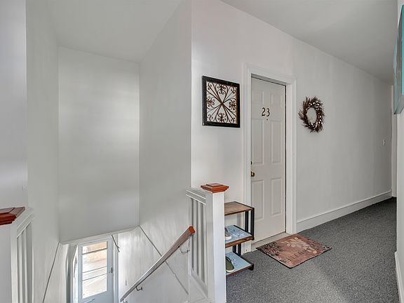 4th image of 5600 Seaview Ave #23