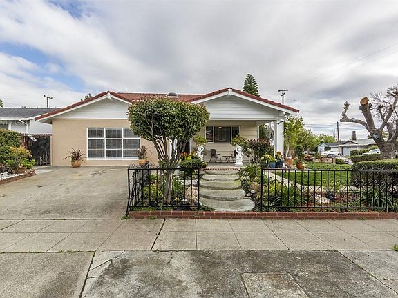 2nd image of 3152 Percivale Dr