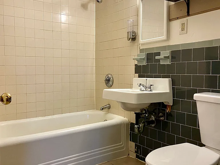 257 Beacon St #2 — Photo 6