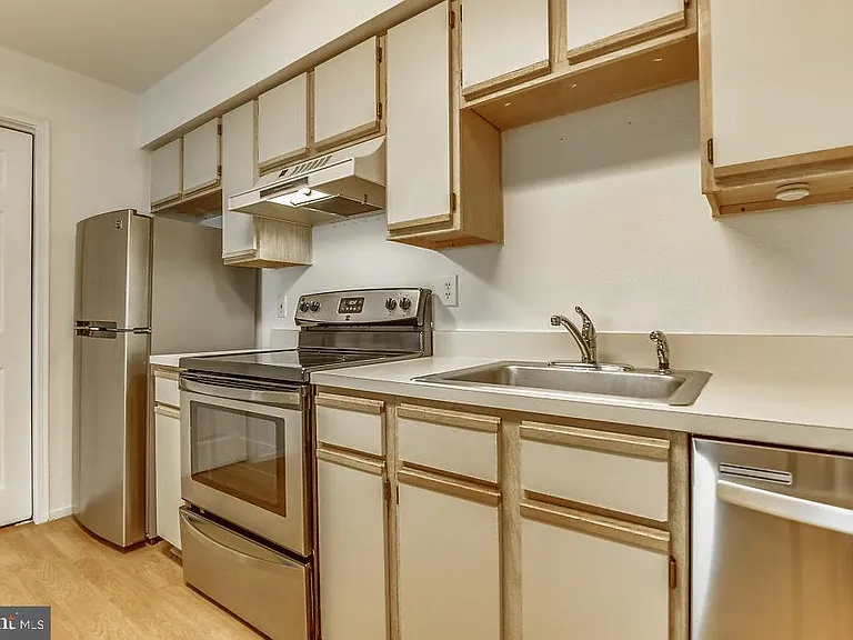 3305 Wyndham Cir #353 — Photo 12