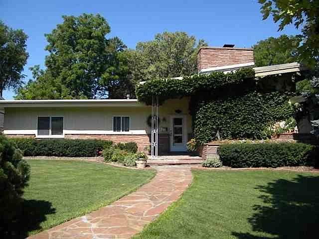 1st image of 212 W Circle Dr