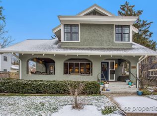 300 Briarwood Ave SE, East Grand Rapids, MI 49506