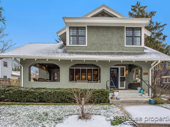 300 Briarwood Ave SE, East Grand Rapids, MI 49506