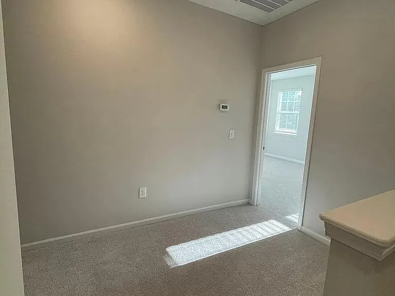 1049 Islip Pl — Photo 40