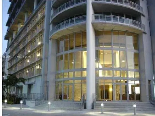 690 SW 1st Ct, Miami, FL