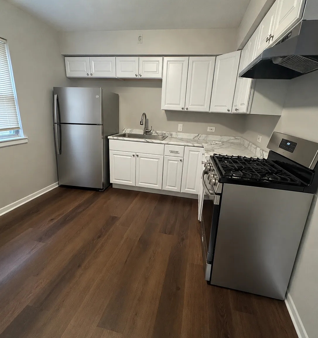 2 bed, $1,600 — Photo 2