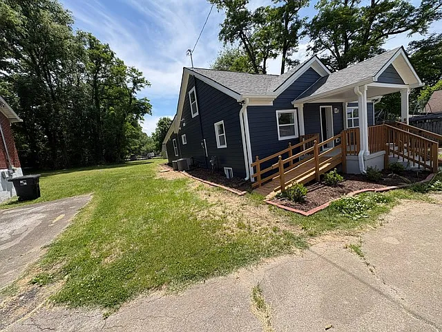 605 Hatcher Ln #5 — Photo 2