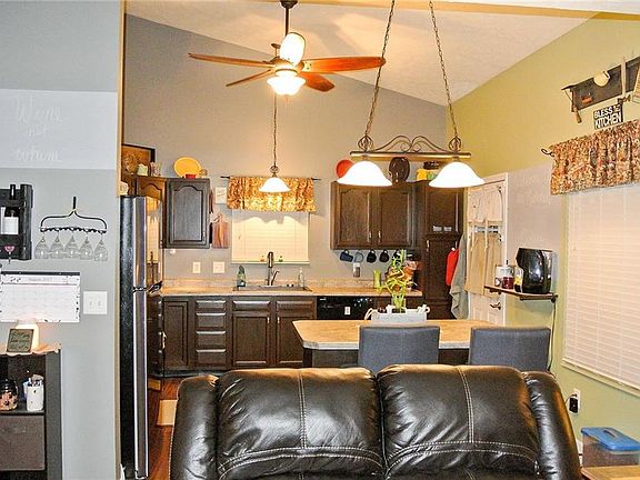 4th image of 3014 Clearstream Way