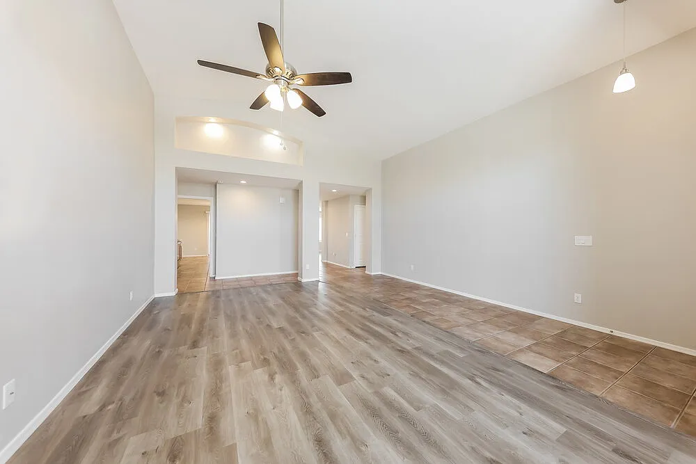 3 bed, 2.0 bath, 2059 sqft, $2,005 — Photo 3