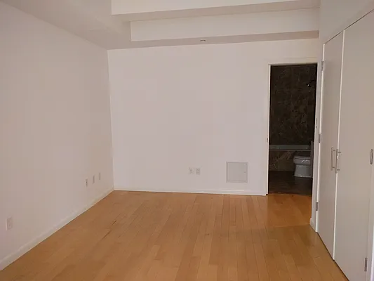 Rented by Urban Vue Properties | media 27