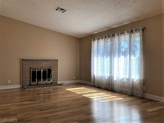 4th image of 6630 Boxwood Ln