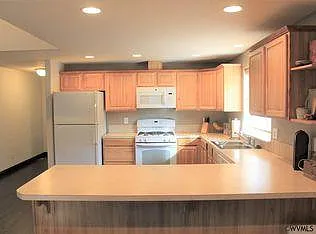 1464 Ryan Dr — Photo 5