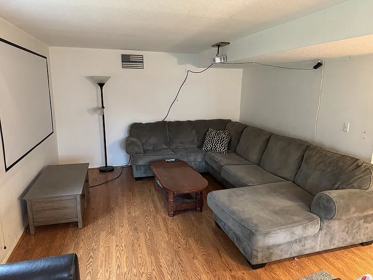 1624 Alabama Ave S — Photo 17