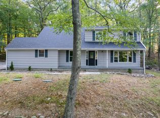 57 Eagle Ridge Dr, Gales Ferry, CT 06335